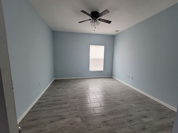 4th image of 820 Colville Dr