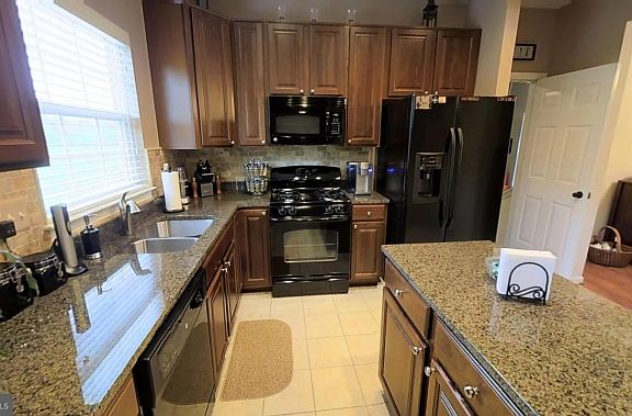 2nd image of 11524 Highland Farm Ct