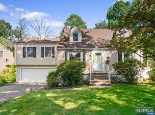 312 Maple St, Ramsey, NJ 07446