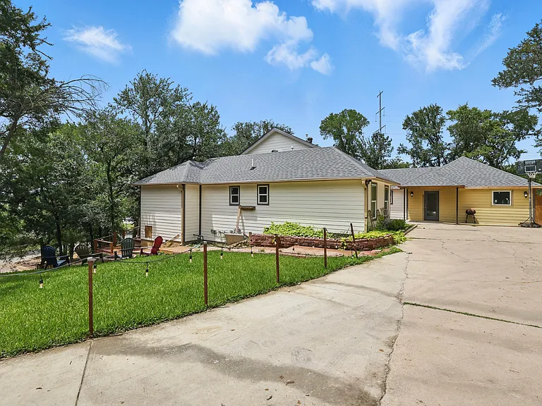 1520 Oakhurst Scenic Dr — Photo 33