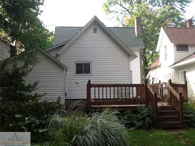 2nd image of 221 Prairie St