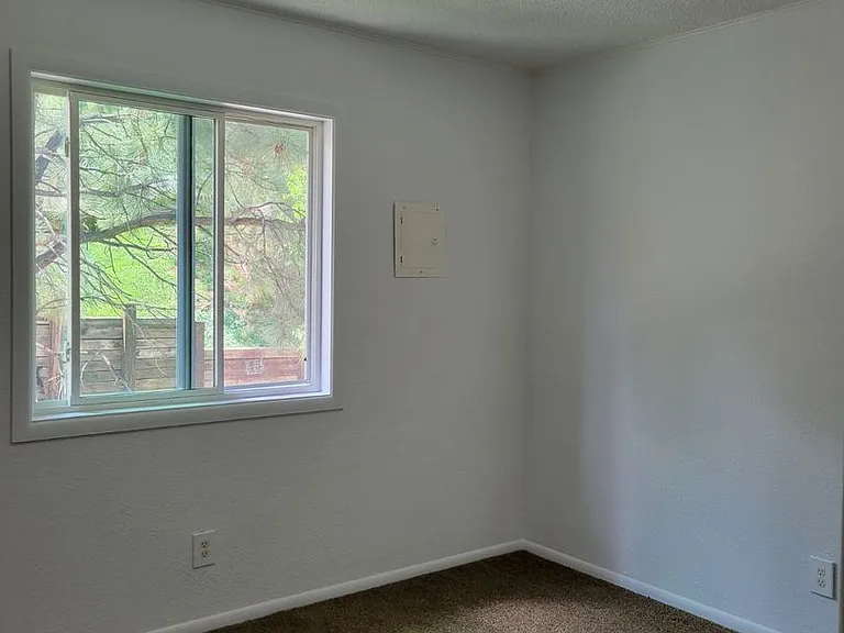 201 Upper Terrace Dr — Photo 6