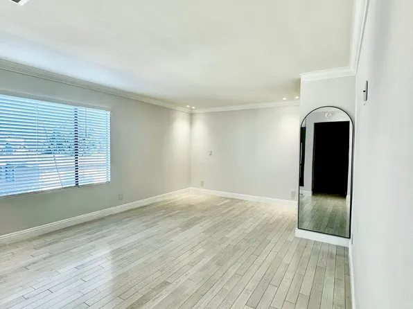 1540 Brockton Ave, Los Angeles, CA