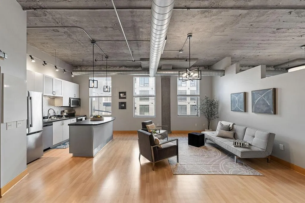 1 bed, 1.0 bath, 988 sqft, $2,150 — Photo 1
