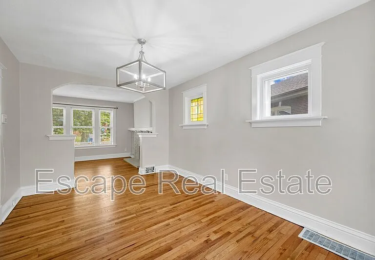 5616 S Kingshighway Blvd — Photo 10