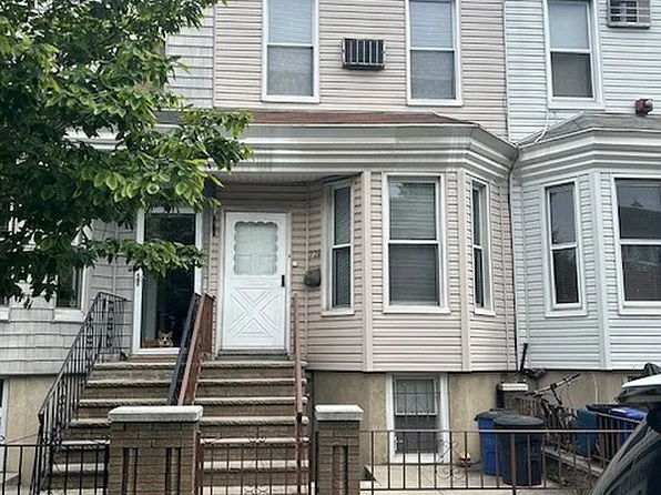 728 Humboldt St, Brooklyn, NY 11222