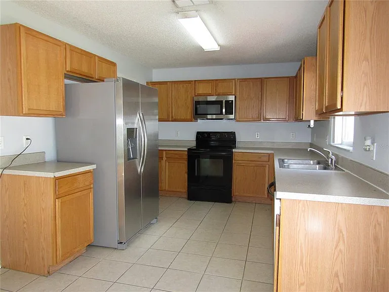 121 Bristol Forest Trl — Photo 4