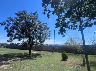 707 Mountain View Dr, Bandera, TX 78003