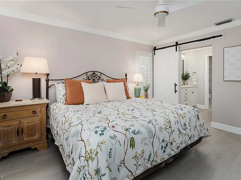 7046 Barrington Cir #202 — Photo 27