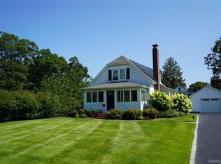 24 Pegs Lane, Riverhead, NY 11901