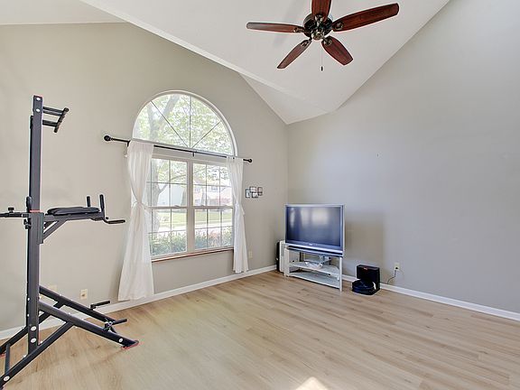 5th image of 8611 Eagles Nest Dr