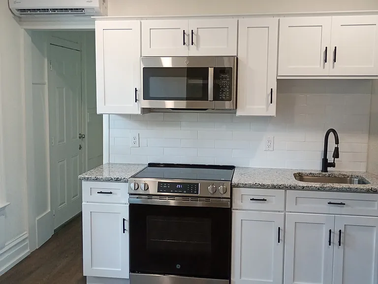 14 W James St #1 — Photo 5