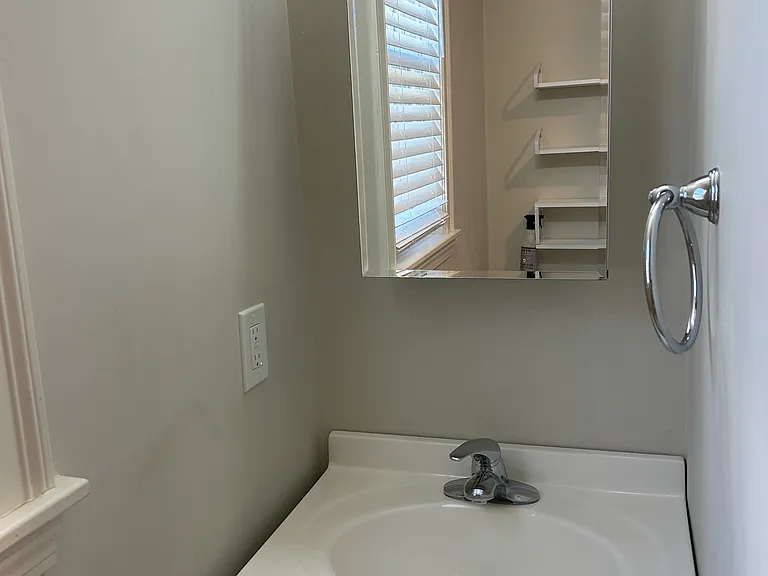 9 Arbor St #3 — Photo 2