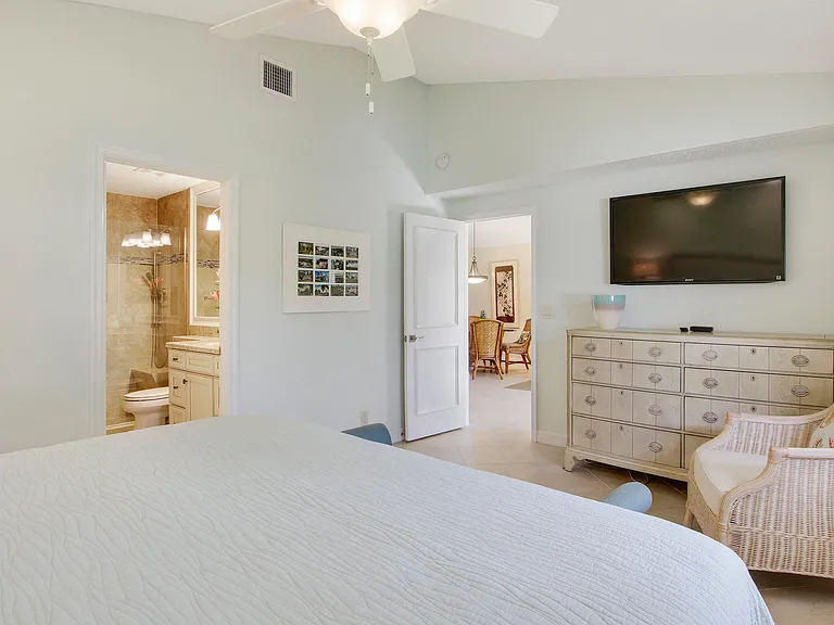 820 Club Dr — Photo 14