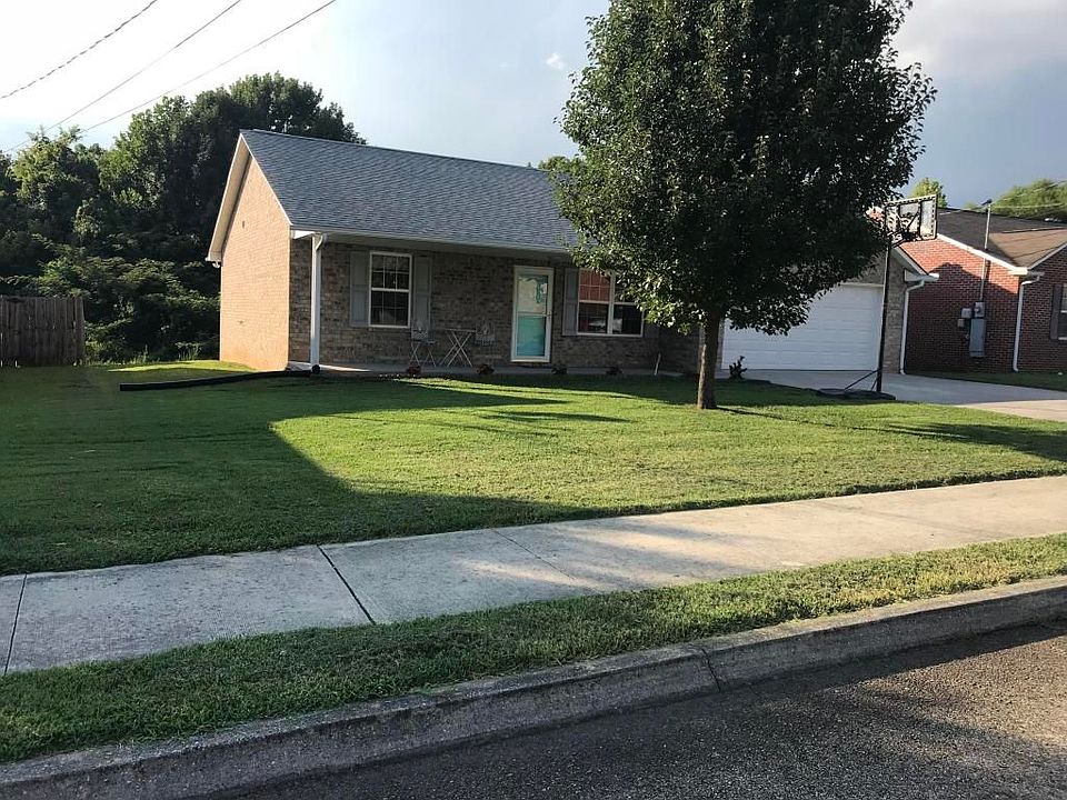 1st image of 1825 Tillery Square Ln