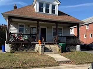 16 Beechwood Rd, Brookhaven, PA 19015