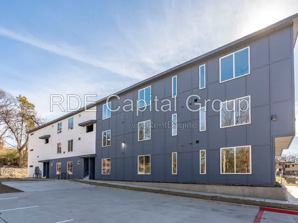 948 S Corinth Street Rd, Dallas, TX