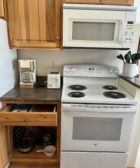 1890 Glacier Ave #302 — Photo 8