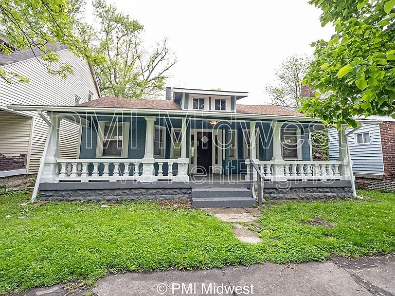 130 N Gladstone Ave — Photo 2