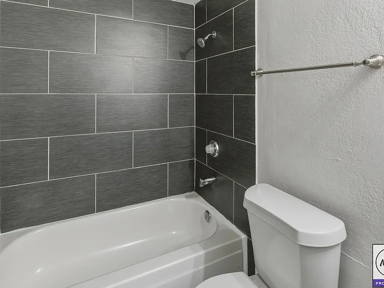 2330 W Lone Cactus Dr #103 — Photo 9