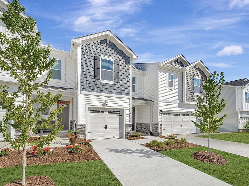 1st image of 27 Ara Ct #206