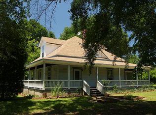 201 Hampton St E, Bethune, SC 29009