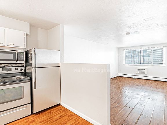 4th image of 1243 N Washington St APT 303