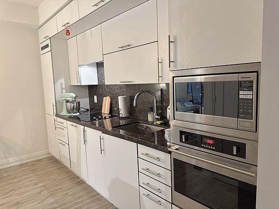 5th image of 2 Anndale Dr #206