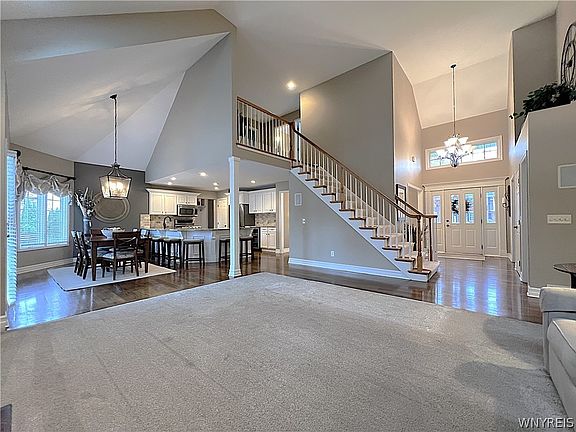 4th image of 4059 Foxwood Ln