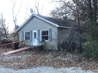 419 W 8th St, Claremore, OK 74017