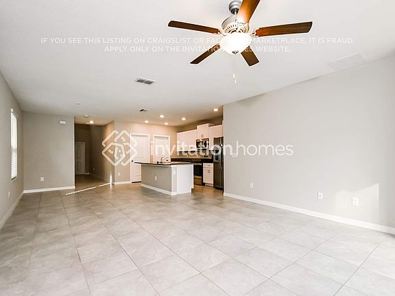 4th image of 2277 Treesdale Ave