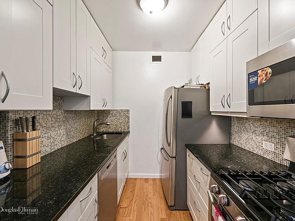 3rd image of 250 S End Ave APT 14E