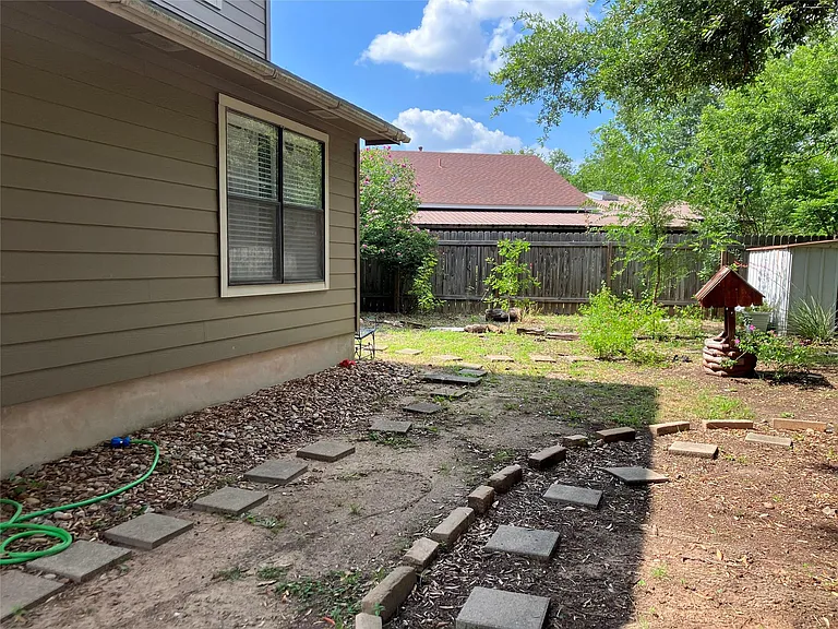 904 Cottonwood Cv — Photo 30