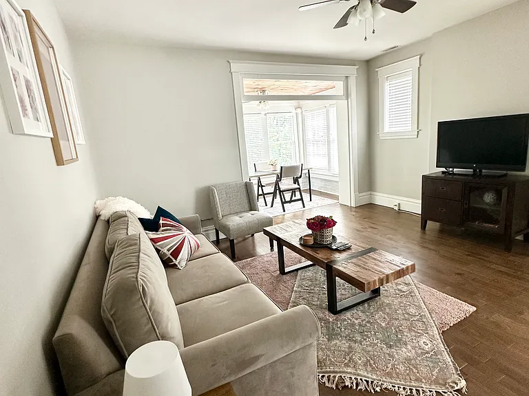 4452 McPherson Ave — Photo 4