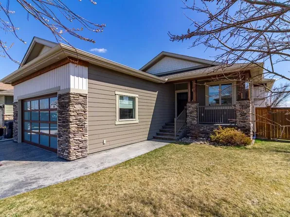 126 N Riverine Ln W, Lethbridge, AB T1K 5V6