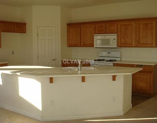 5th image of 1709 E Hammer Ln