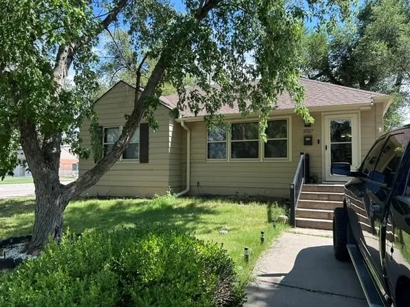 2527 20th St, Great Bend, KS 67530
