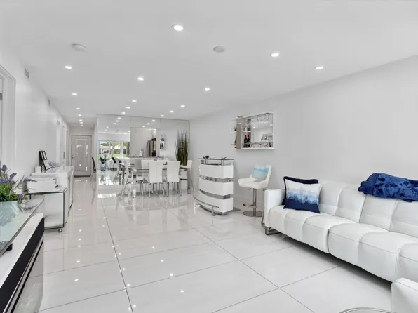 9034 Flynn Circle #5, Boca Raton, FL 33496