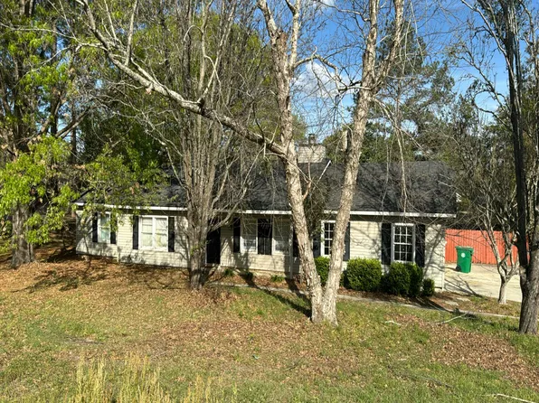 2111 Gornto Rd, Valdosta, GA 31602