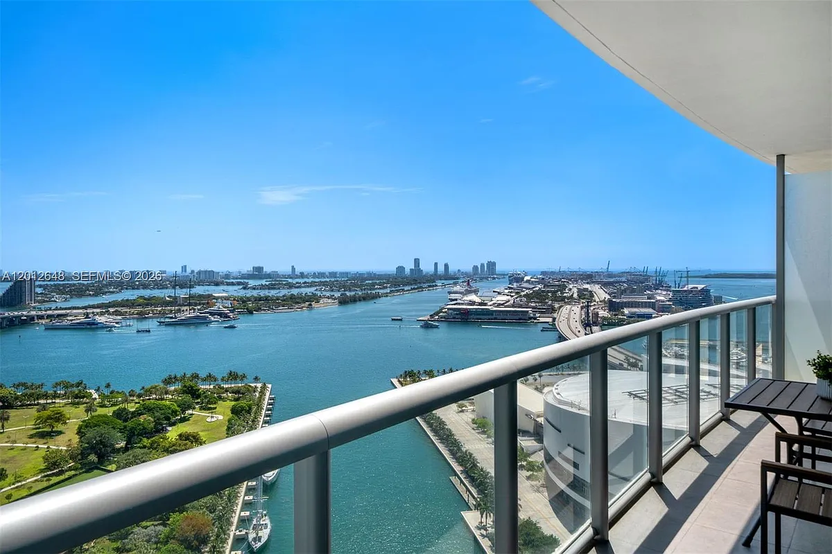Building Photo - 888 Biscayne Blvd #3111