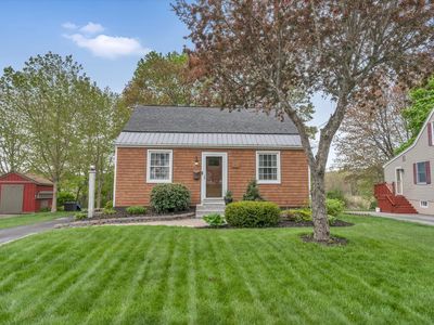 49 Longfellow Dr, Cape Elizabeth, ME, 04107