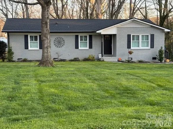 206 Cottage Pl, York, SC 29745