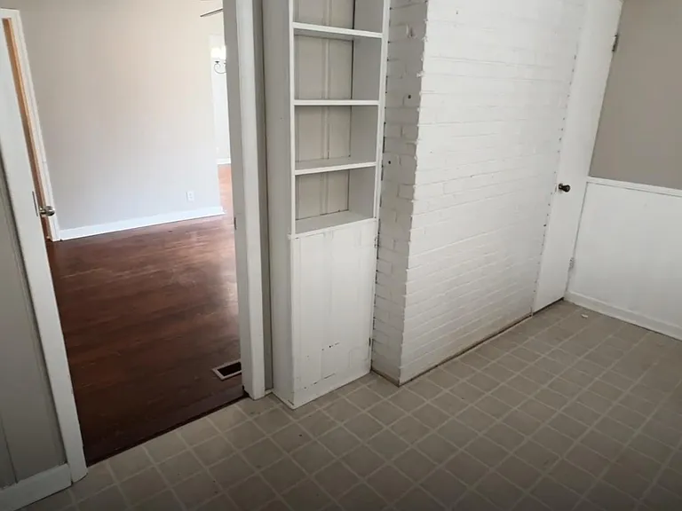 413 Shades Ave — Photo 9