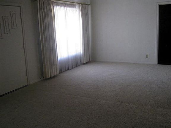 3rd image of 5412 Paraguay Ct
