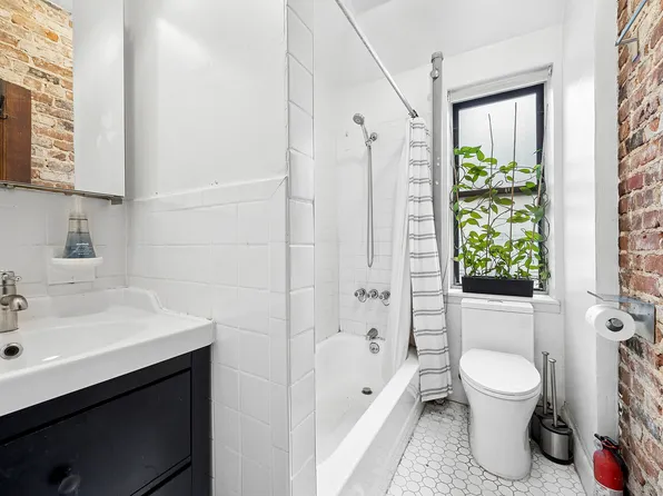 551 West 160th Street 5B image 6 of 7