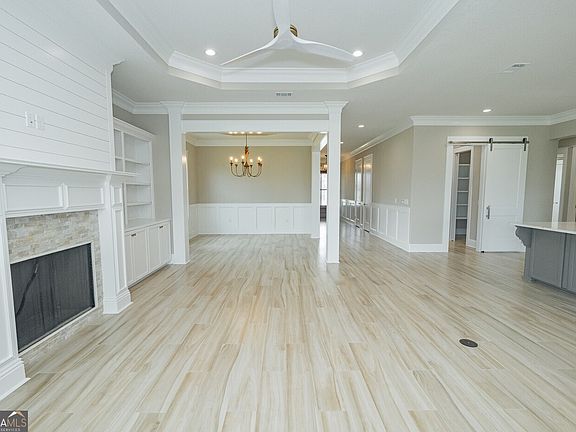 5th image of 104 Presley Rose Dr