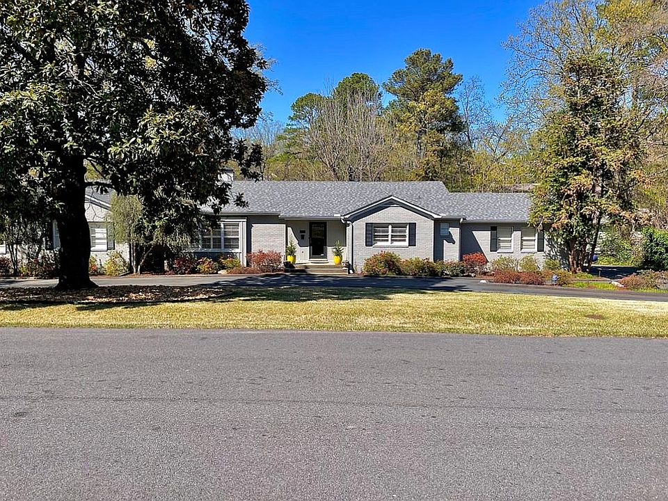 1st image of 24 Pine Manor Dr