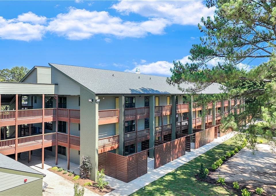1st image of 710 Jesse Jewell Parkways Se Corner Level 2 #200