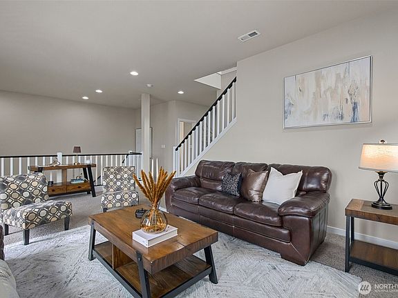 4th image of 22517 41st Drive SE