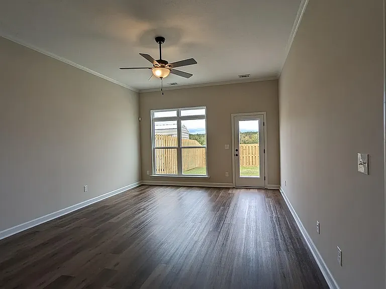 3633 Finley Ct — Photo 2